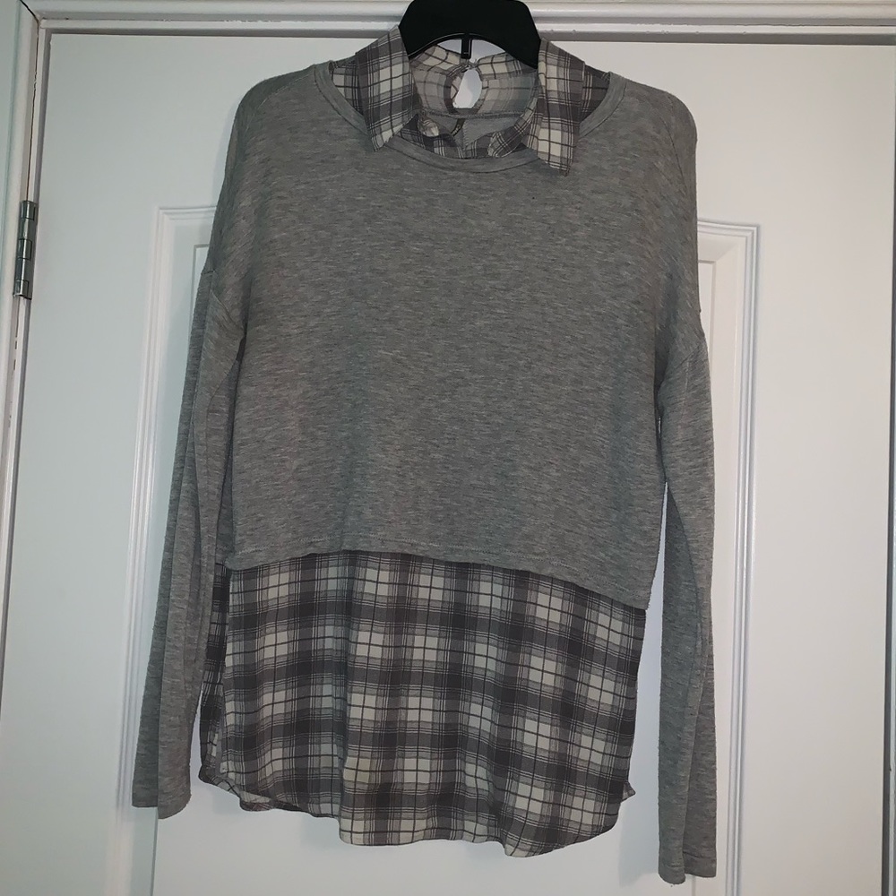 Top with Plaid Collar and Underlay. Size small